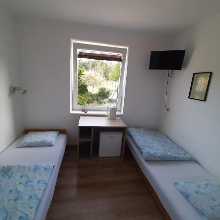 Pokoje Goscinne Weronika Ostrowo  Exterior foto