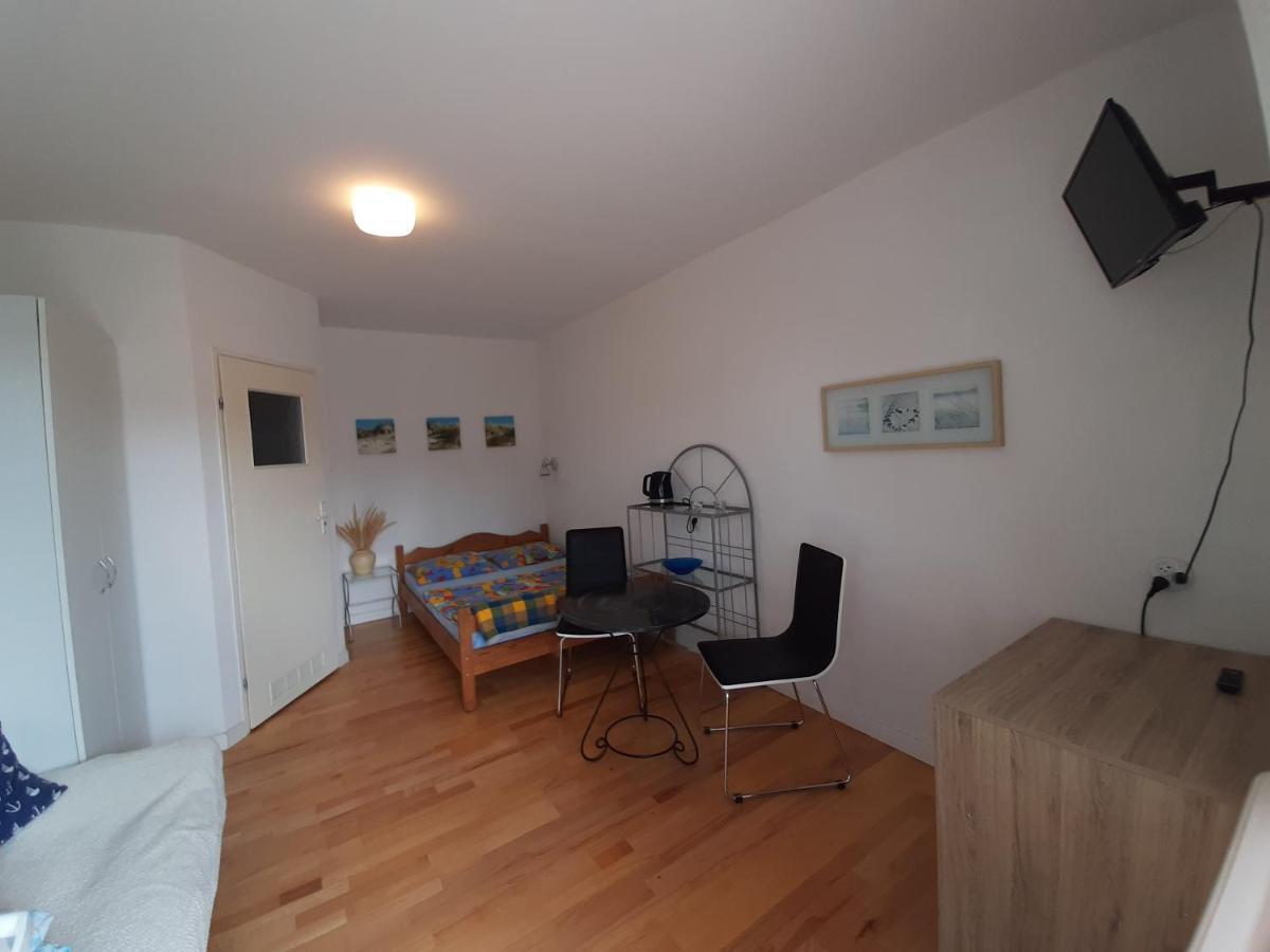 Pokoje Goscinne Weronika Ostrowo  Exterior foto