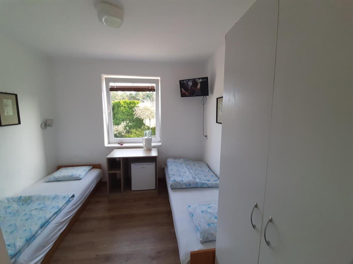 Pokoje Goscinne Weronika Ostrowo  Exterior foto